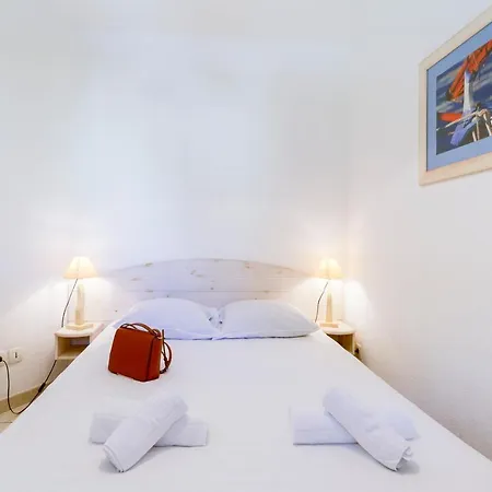 Aparthotel Garden & 3*